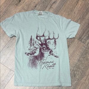 Men's Light Sage Graphic Tee Thomas Rhett Deer Buck Graphic in Brown